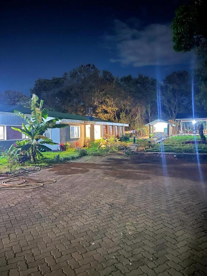 Walk With Us Africa Bed and Breakfast Moshi Exteriör bild