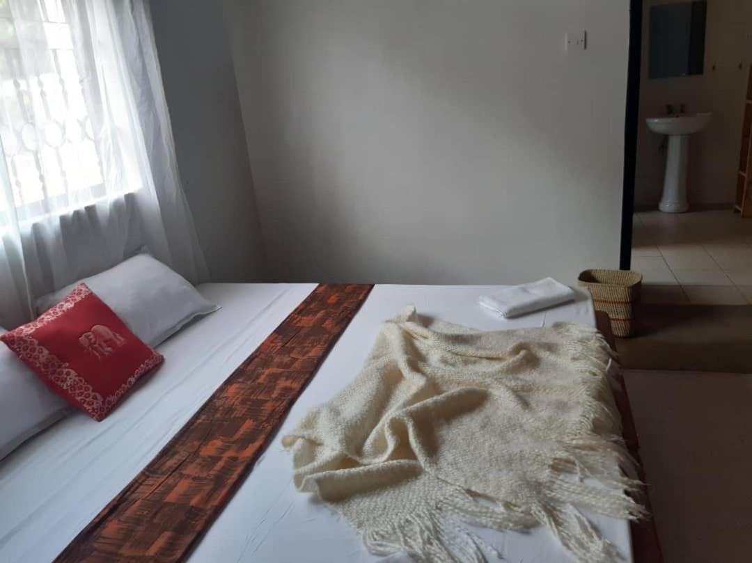 Walk With Us Africa Bed and Breakfast Moshi Rum bild